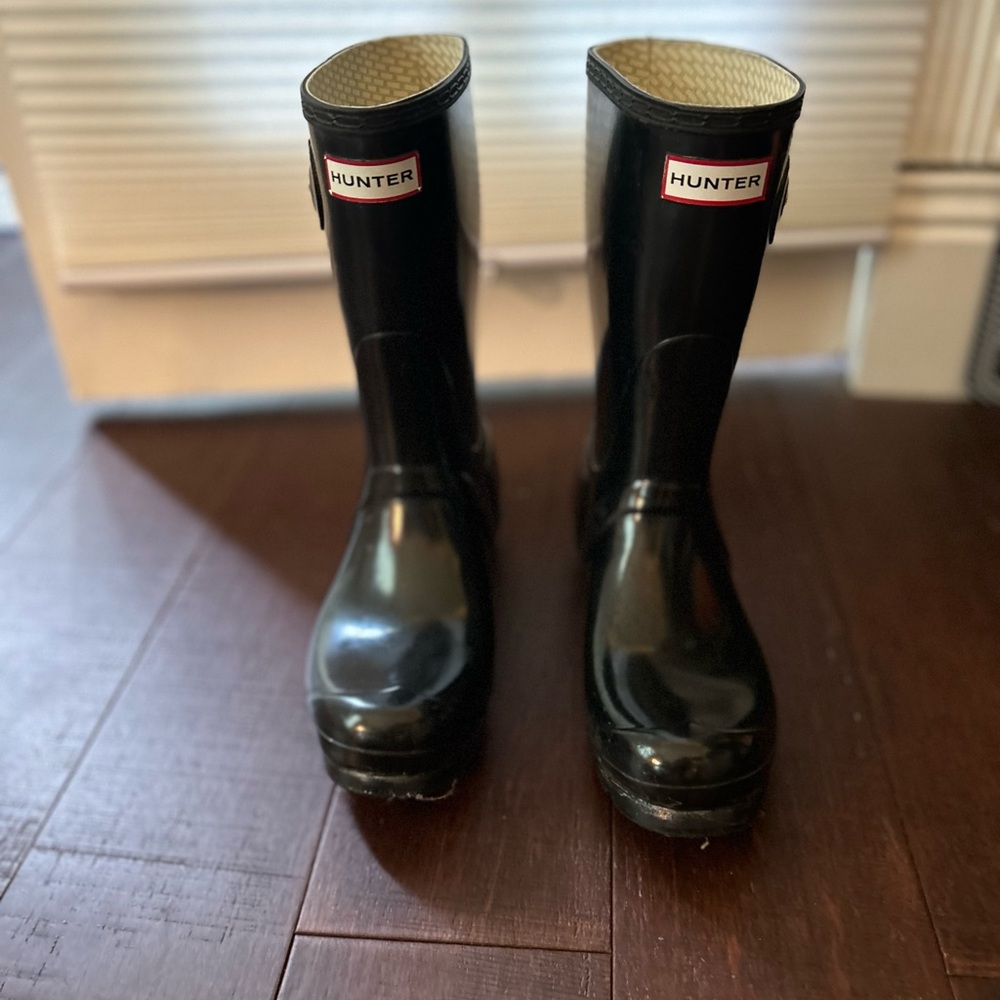 Hunter Glossy Black Boots